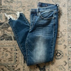 Lucky Brand Mid-Rise Skinny 4/27 dark wash jeans